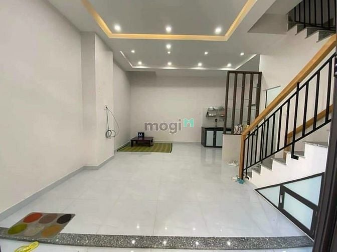 Hình ảnh bán nhà 3 tầng kiệt đỗ quang gần đường chính