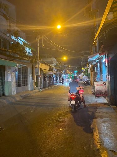 Hình ảnh Bán gấp nhà cấp 4 đường Xóm Chiếu Quận 4