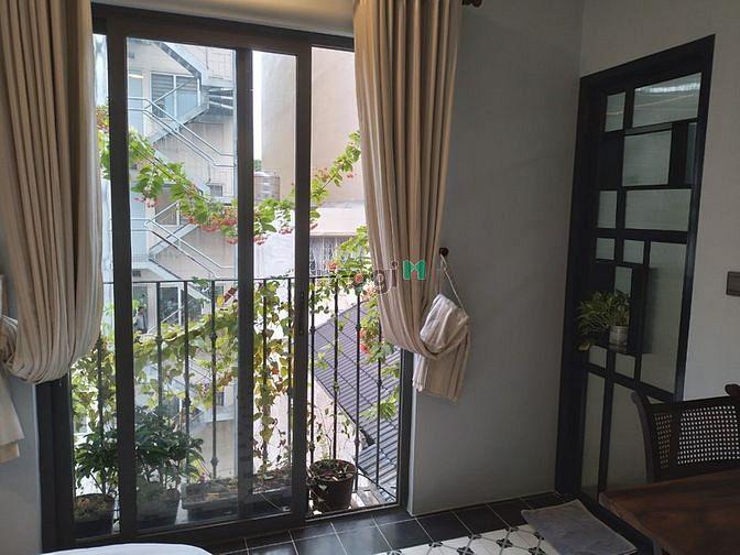 Hình ảnh CAM KẾT GIÁ THẬT! CHDV- Full NT- Ban công- Thiết kế Cổ Điển- Quận 3
