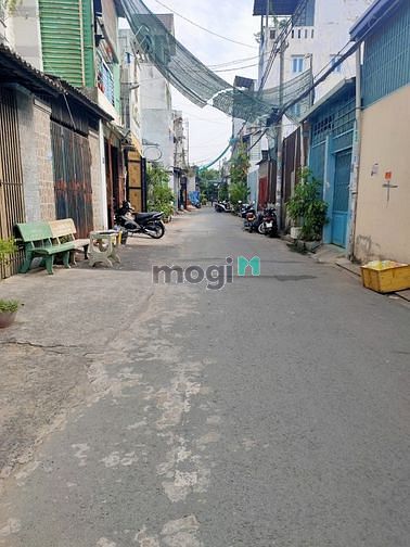 Hình ảnh Nhà 3 tấm HXH Lê Văn Quới- Gần 4 Xã