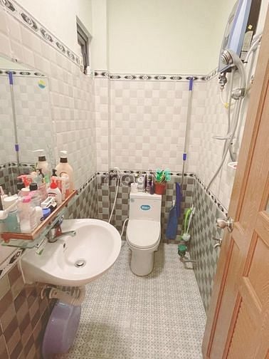 Hình ảnh Cho Thuê Căn Hộ Quận 4 Xóm Chiếu 1PN bancony - cửa sổ thông thoáng