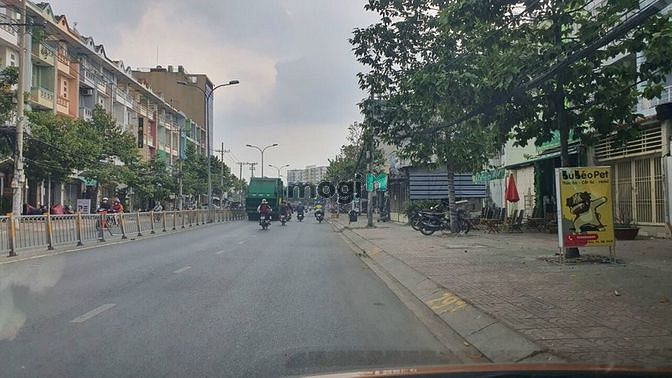 Hình ảnh Bán hai căn nhà mặt tiền Tạ Quang Bửu, Phường 5, Quận 8.