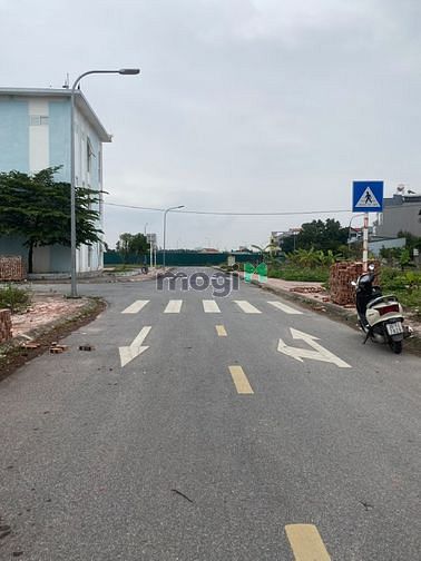 Hình ảnh Bán đất đấu giá Cự Khối, căn 2 mặt thoáng trước sau, DT 63m