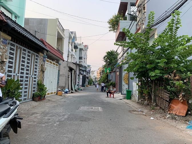 Hình ảnh Bán lô đất đặc biệt 718,7m2, 2 sổ có 102 Lê Văn Quới, BHH A, Bình Tân