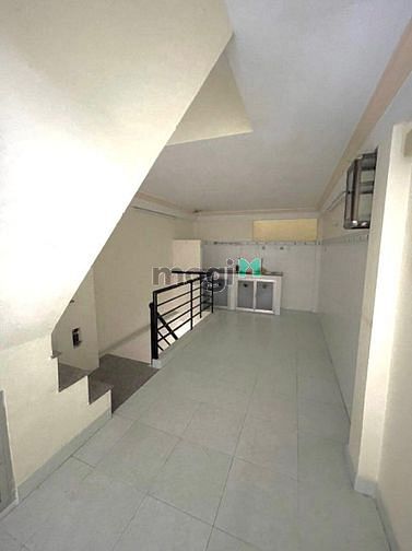 Hình ảnh Nhà HXH sát chợ quận Tân Bình, 4 tầng với giá 4.75 tỉ