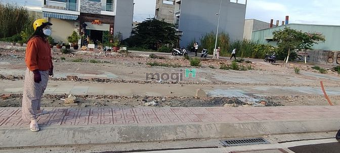 Hình ảnh cần bán đất nền bình tân quốc lộ 1 ,gần chợ mỹ nga sổ riêng