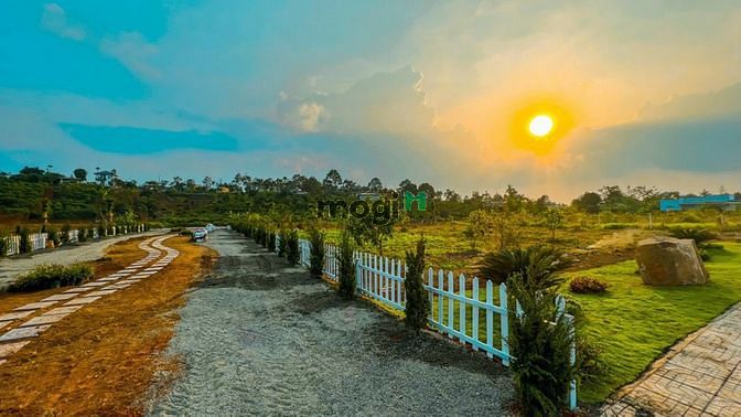 Hình ảnh Đất Nền TBiệt Thự Bảo Lộc 100m2 Thổ Cư có sổ sẵn