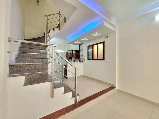 Hình ảnh Bán nhà đường Cao Thắng P12 Q10 38m2 2tỷ32 SHR