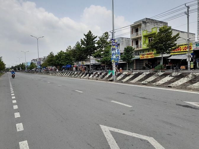 Hình ảnh Bán khẩn cấp 2 lô LK KDC TT.Bến Lức, Long An.