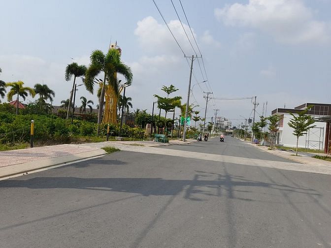 Hình ảnh Bán khẩn cấp 2 lô LK KDC TT.Bến Lức, Long An.
