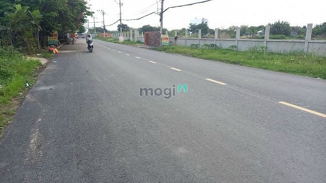 Hình ảnh Cần bán lô đất mặt tiền trường lưu.79m2