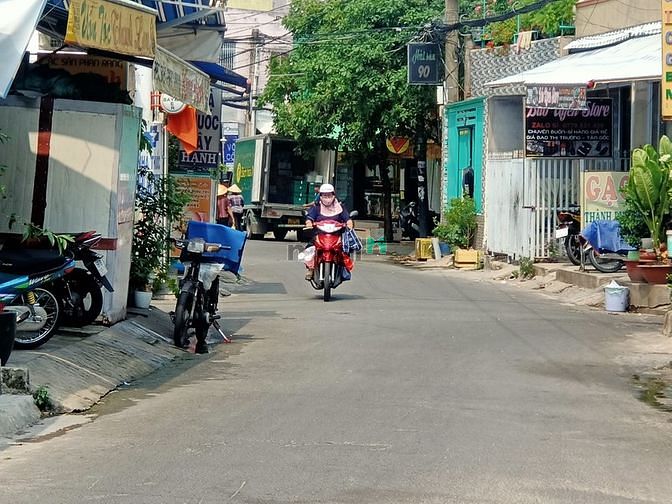 Hình ảnh Bán nhà mặt tiền, Quận Tân Phú ,172m2 Chỉ 13 tỷ
