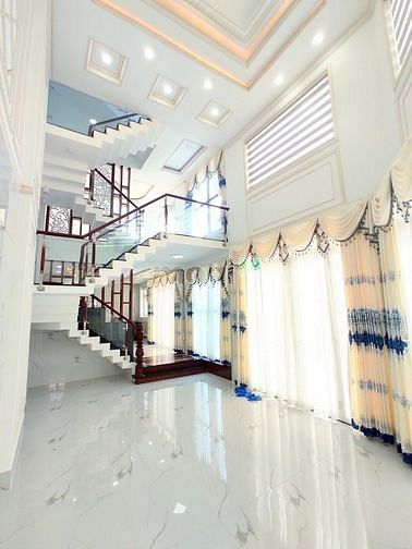 Hình ảnh Bán Biệt Thự Có Sân riêng Liền Aeon Mail Tên Lửa Bình Tân 5 Tâng Lầu S