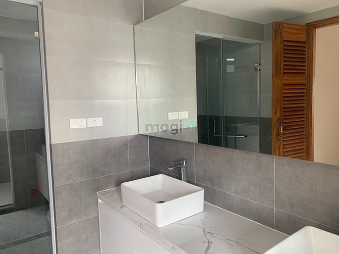 Hình ảnh Cần bán nhanh nhà lô góc Phúc Lợi