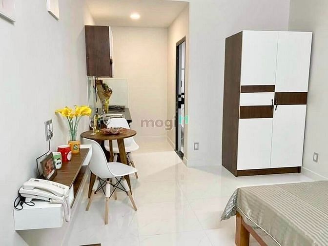 Hình ảnh STUDIO full nội thất, có cửa sổ thoáng mát gần LOTTE