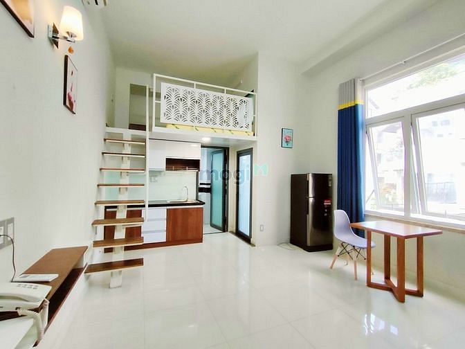 Hình ảnh STUDIO full nội thất, có cửa sổ thoáng mát gần LOTTE