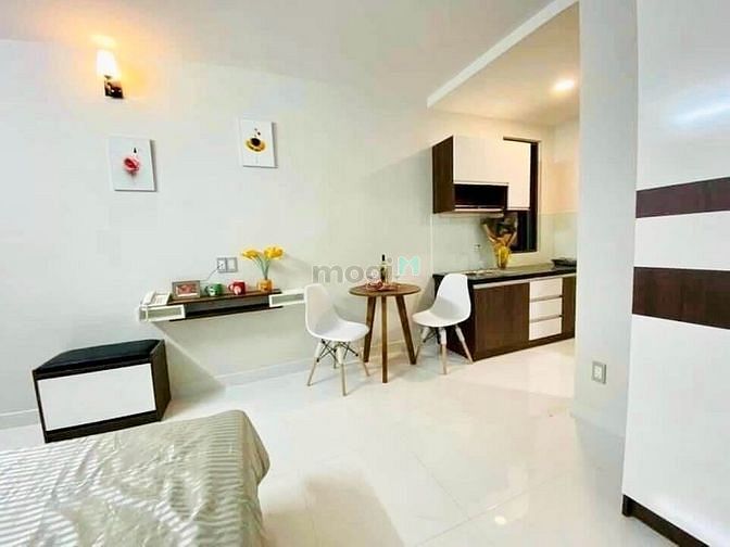 Hình ảnh STUDIO full nội thất, có cửa sổ thoáng mát gần LOTTE
