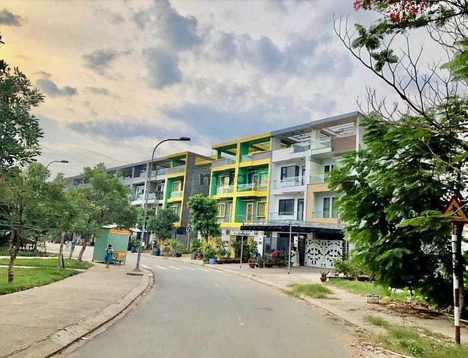 Hình ảnh Cần bán 02 nền Đối Diện Bách Hóa Xanh Khu Dân Cư Đông Bình Tân TPHCM
