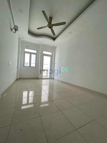 Hình ảnh Cho thuê nhà nguyên căn hẻm oto Hoàng Văn Thụ,Tân Bình