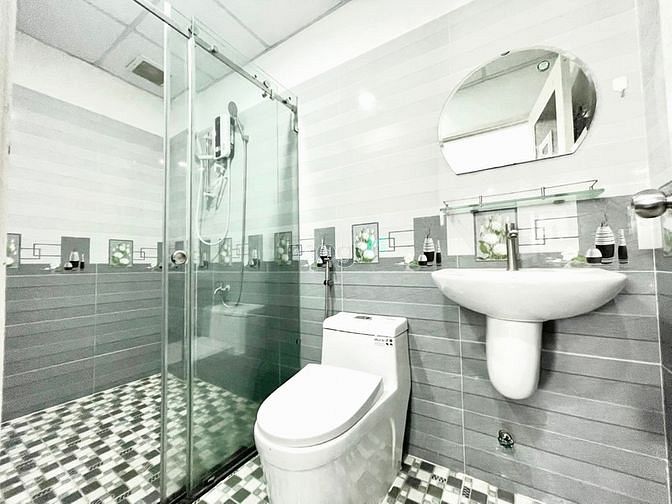 Hình ảnh CănHộ Full Nội Thất_An Ninh_Balcon_cửa sổ lớn. Gần THPT Phan Đăng Lưu