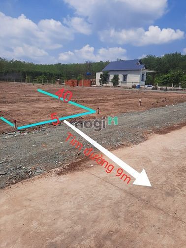 Hình ảnh Đất mặt tiền đường lớn ngay UBND Nha Bích Hớn Quản