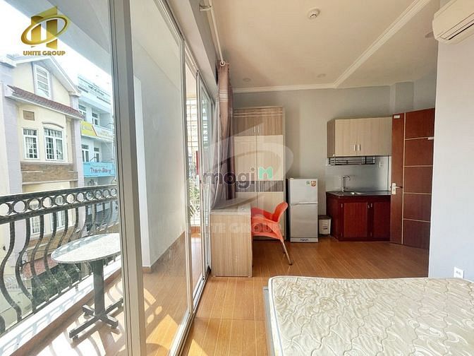 Hình ảnh CHDV- Full nội thất - Giá rẻ - đường C18- Tân Bình
