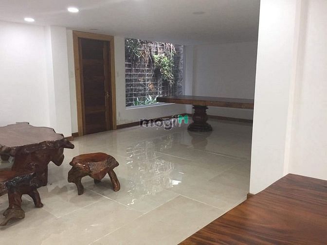Hình ảnh Cho thuê hoặc bán biệt thự đường Huỳnh Lan Khanh, Tân Bình
