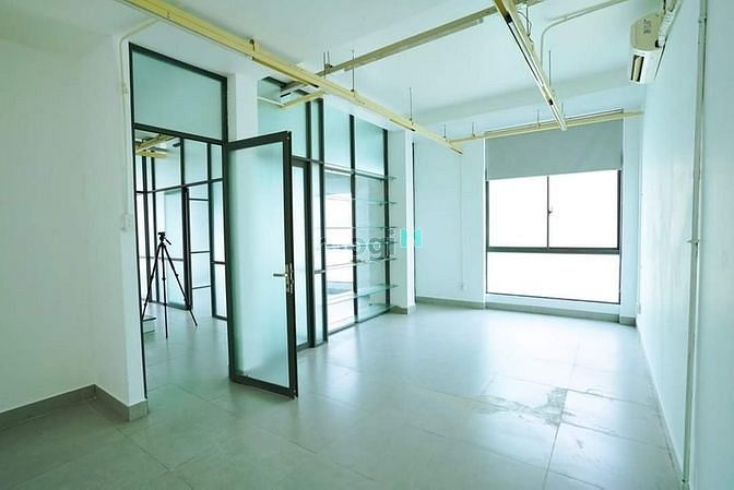 Hình ảnh Bán nhà quận 3 đường CMT8 - 4 Tầng - Lô góc - hiệu suất cho thuê cao.