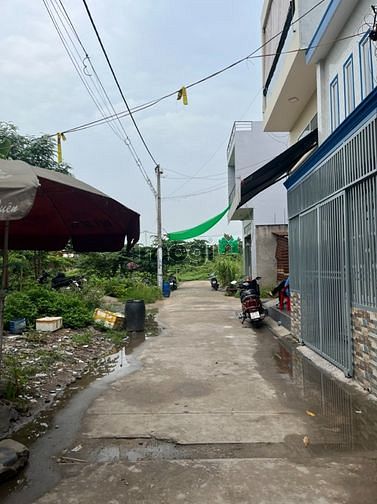 Hình ảnh Nhà mới vô ở ngay. khu vực an ninh.