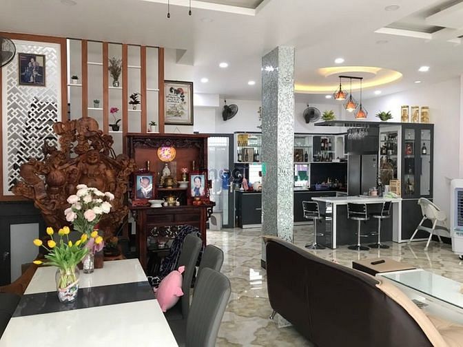 Hình ảnh Biệt Thự sân vườn. Vị trí đối diện Etown Cộng Hòa  P.13, Tân Bình.