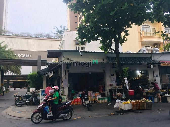 Hình ảnh Bán nền đất đẹp nhất đường Quốc Hương, Thảo Điền, Quận 2