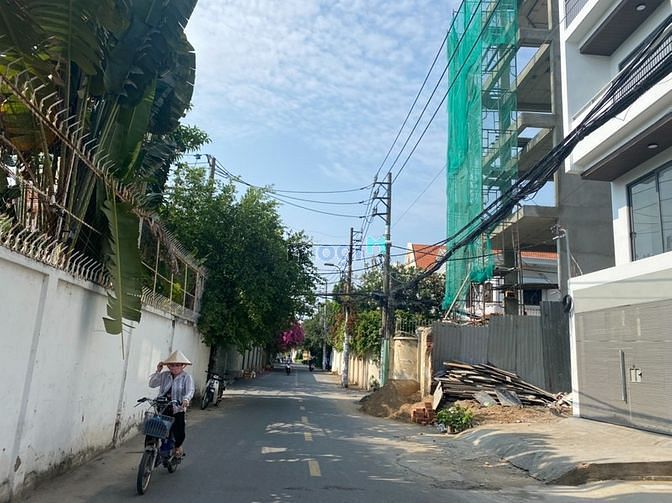 Hình ảnh Chính chủ gửi bán nền đất MT đg Trần Văn Sắc, Thảo Điền, Quận 2