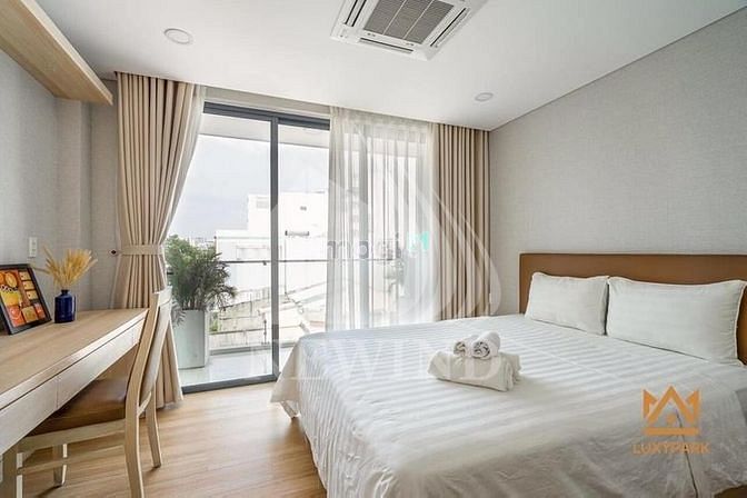 Hình ảnh Studio lớn có ban công thoang mát, trung tâm thành phố, full nội thất