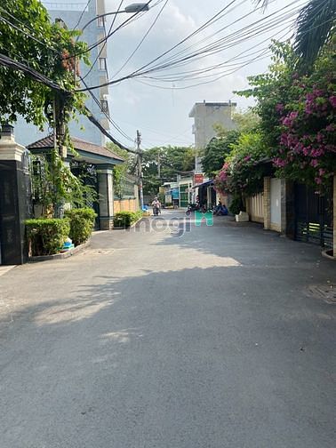 Hình ảnh Bán biệt thự sân vườn 16mx18m, Bình An, Q2. Chỉ 122 triệu/m2