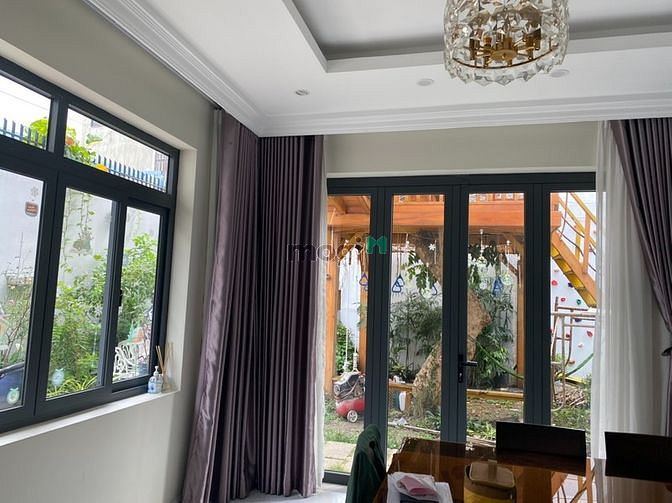 Hình ảnh Bán biệt thự sân vườn 16mx18m, Bình An, Q2. Chỉ 122 triệu/m2