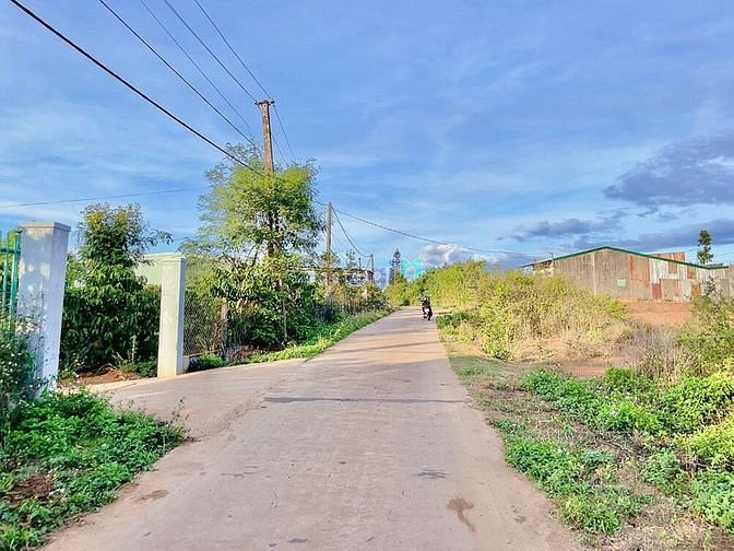 Hình ảnh Đất full thổ cư gần Tp.Pleiku giá chỉ 2tr/m2 hơn 225m2 đường lớn dân đ