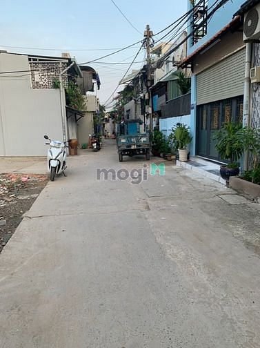 Hình ảnh Bán nền đất hẻm 339 Phước Long B, Quận 9 ( góc 2 mặt tiền). Chỉ 5.5 tỷ