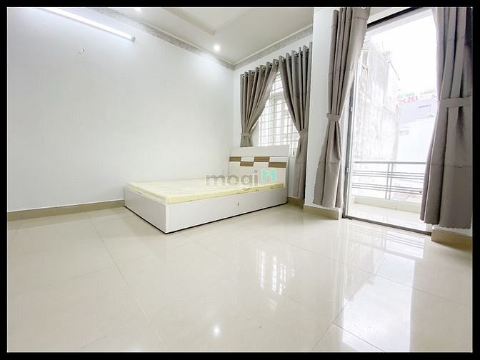 Hình ảnh Phòng ban công Full NT sát cv làng hoa