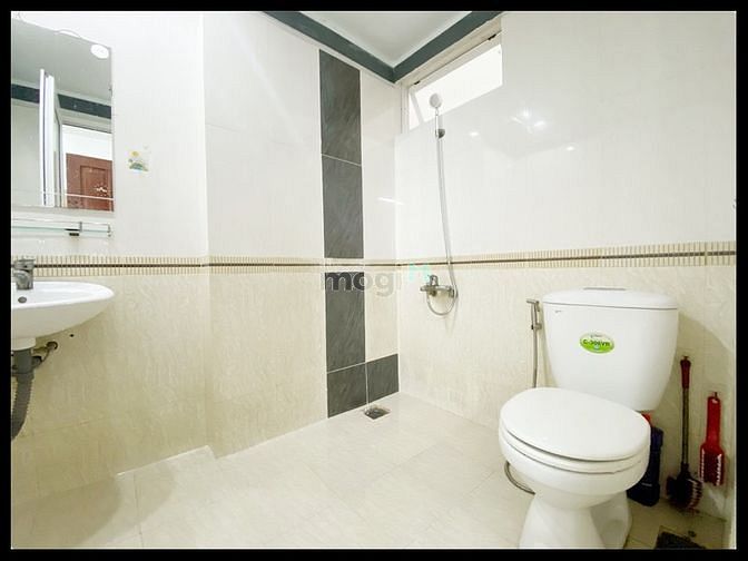 Hình ảnh Phòng ban công Full NT sát cv làng hoa