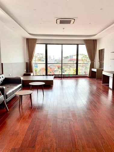 Hình ảnh Mặt Phố Hòang Cầu – Tòa nhà 9 tầng thang máy .