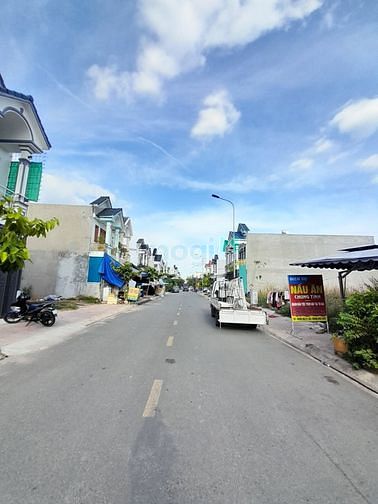 Hình ảnh Bán Đất Đường Trục Chính N1 KDC Phú Hồng Thịnh 8, Giá 2 Tỷ 6