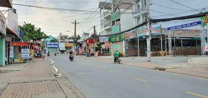 Hình ảnh Cần bán mặt tiền kinh doanh ngang 7.7m2 .đường đình phong phú .q9 tphc