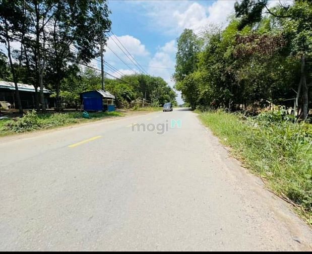 Hình ảnh xã Phú Hòa Đông,DT: 53*88m, có 185m2 thổ cư, giá 29 tỷ