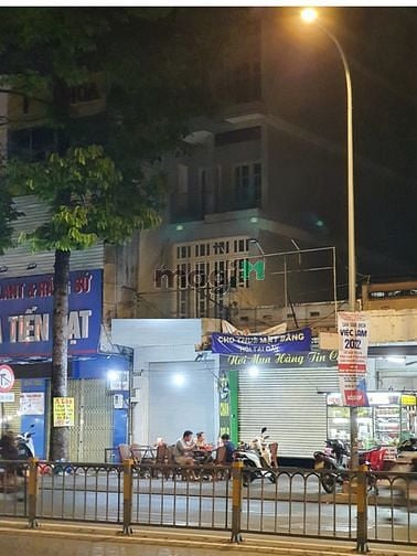 Hình ảnh Cho thuê nhà nguyên căn mặt tiền đường 3 Tháng 2 Phường 8 Quận 11