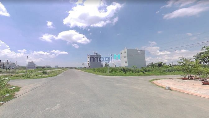 Hình ảnh Cần bán gấp đất đường Bưng Ông Thoàn,Phú Hữu,Q9.Giá 2tỷ4. DT 80m2.XDTD