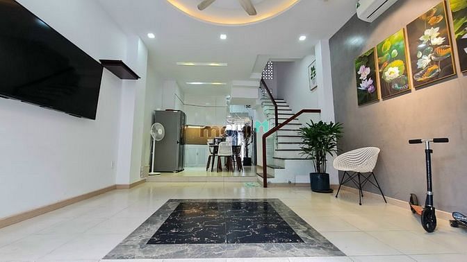Hình ảnh Cho thuê nhà 221 Lê Văn Sỹ, Phường 13, Quận 3.