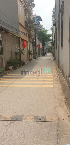 Hình ảnh Bán Gấp Đất Giang Biên, ngõ ô tô, DT 67m, MT 1/5m. nhỉnh 3 tỷ.