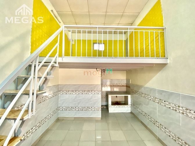Hình ảnh Phòng trọ có gác ngay Ngã Tư Bốn Xã