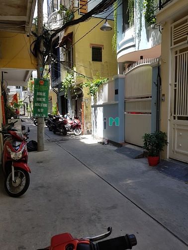 Hình ảnh Cho thuê nhà hẻm rộng 453/ Nguyễn Đình Chiểu, Q3