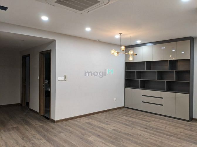 Hình ảnh Bán gấp Trang Chủ MB66.COM / Đăng Ký Tặng 66K Panorama ban công phòng khách, view cực thoáng mát .